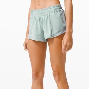 NWT Lululemon Hotty Hot LR Shorts 2.5” Hazy Jade Size 4